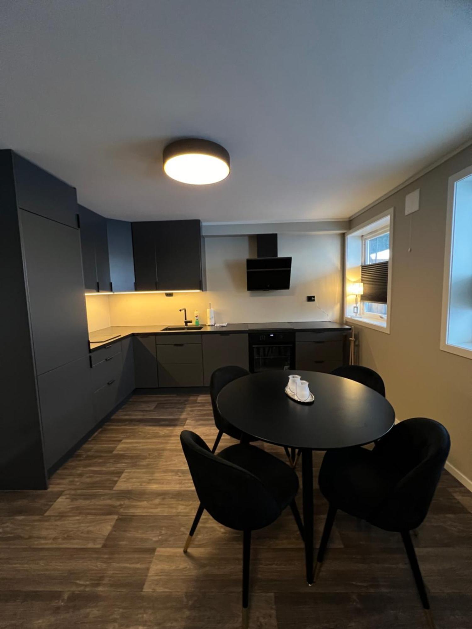 Your Home Away From Home, Apartment 1 特罗姆瑟 外观 照片